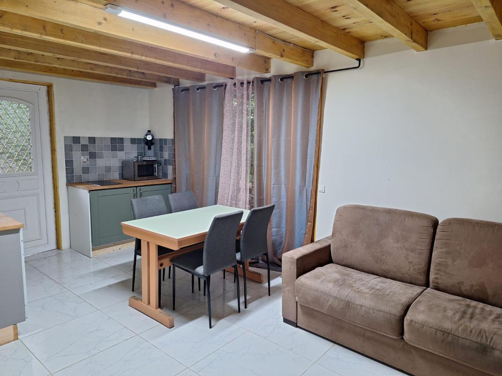 Gite Tipi Hotel Faux-la-Montagne Екстериор снимка